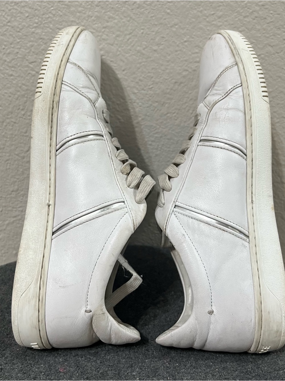 Versace Men's Low Top Sneakers Shoes White size 42 - Picture 4 of 7